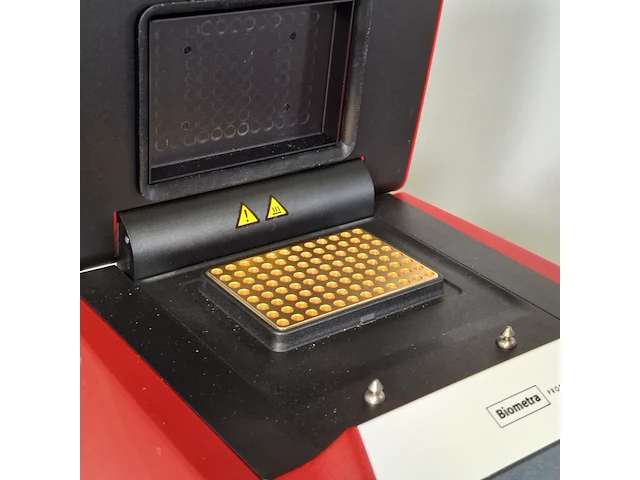 3x pcr apparaat, biometra, tadvanced basiseinheit 846-x-070-280 - afbeelding 5 van  6