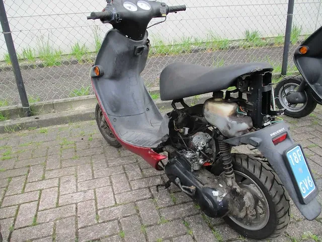 3x peugeot zentih (opknappers) - snorscooters - 2 tact - scooter - afbeelding 11 van  13