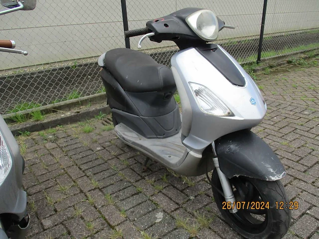 3x piaggio fly 2tact! - scooter - afbeelding 21 van  26