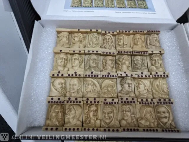 3x replica dominospel met allegorische figuren - afbeelding 2 van  7