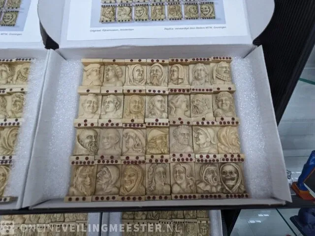 3x replica dominospel met allegorische figuren - afbeelding 6 van  7