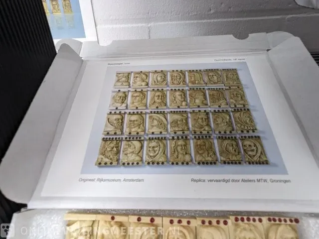 3x replica dominospel met allegorische figuren - afbeelding 3 van  7