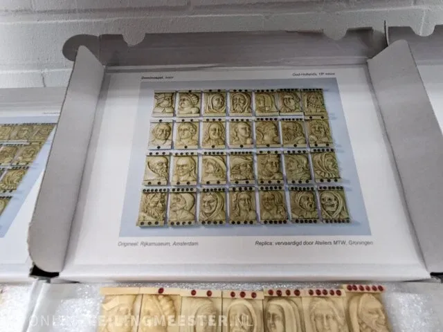 3x replica dominospel met allegorische figuren - afbeelding 5 van  7