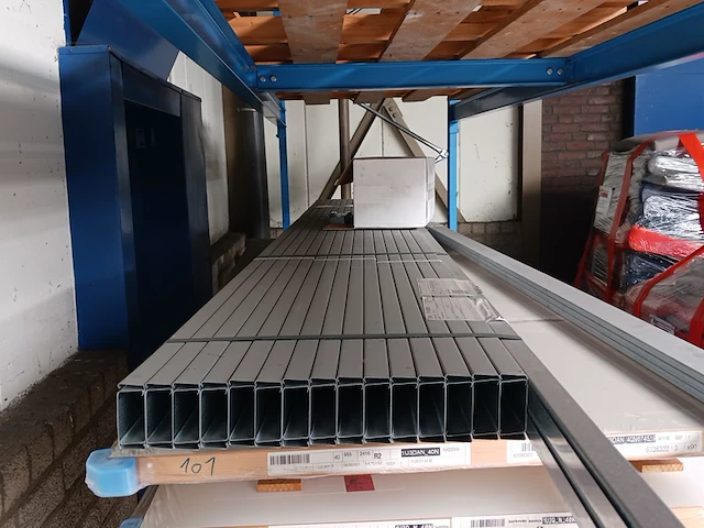 3x stompe deur met diverse metalen profielen - afbeelding 9 van  22