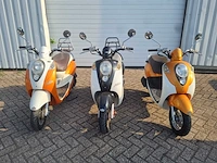 3x sym mio 4takt - scooters - afbeelding 1 van  9
