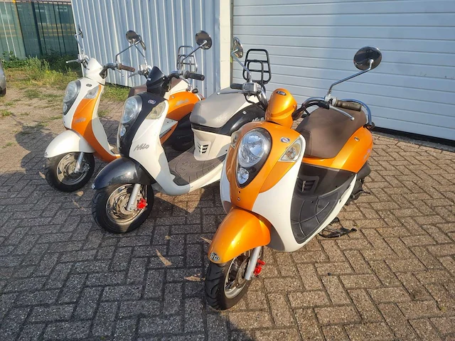 3x sym mio 4takt - scooters - afbeelding 2 van  9