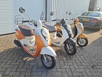 3x sym mio 4takt - scooters - afbeelding 3 van  9