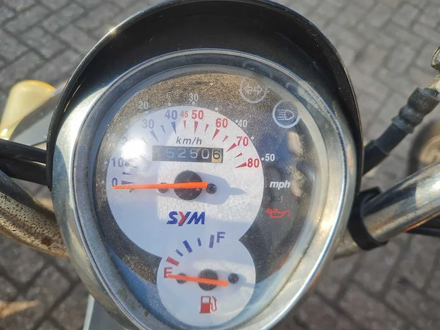 3x sym mio 4takt - scooters - afbeelding 8 van  9