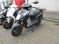3x sym x pro - bromscooter - scooter - afbeelding 10 van  17