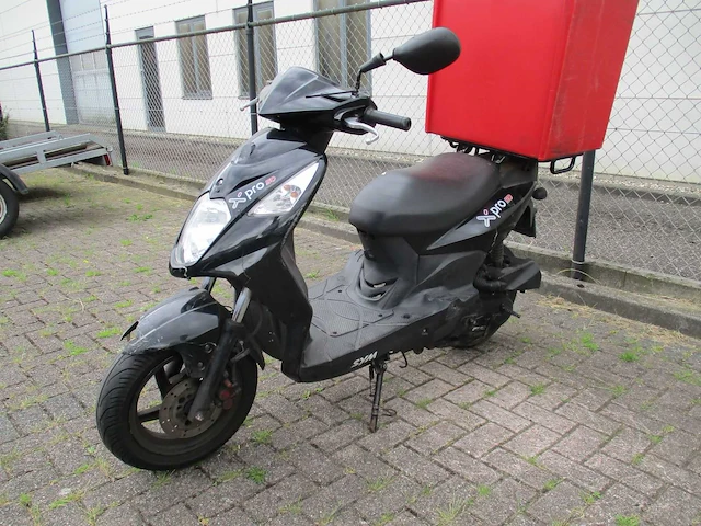 3x sym x pro - bromscooter - scooter - afbeelding 12 van  17
