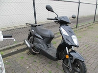 3x sym x pro - bromscooter - scooter - afbeelding 15 van  17