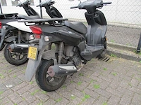 3x sym x pro - bromscooter - scooter - afbeelding 17 van  17