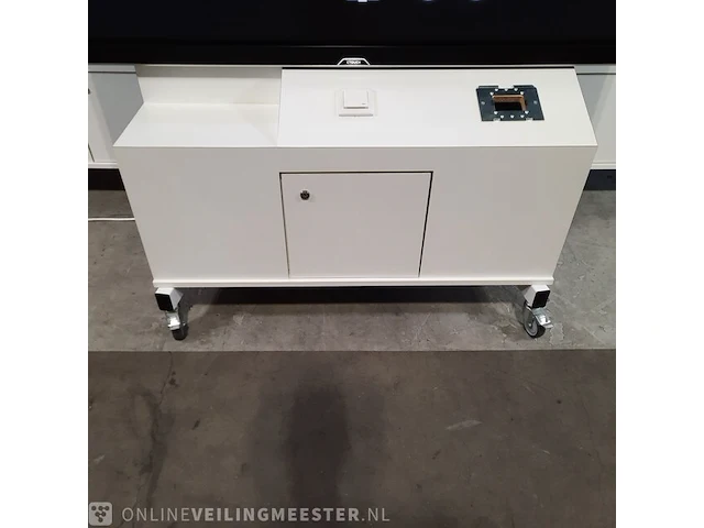 3x touch screen monitor op verrijdbare standaard ctouch, ct65led80b20piruhd - afbeelding 9 van  13