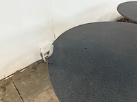 3x tuintafel, bijzettafel 2x diameter 75 cm, 1x diameter 55 cm, buiten. - afbeelding 2 van  10