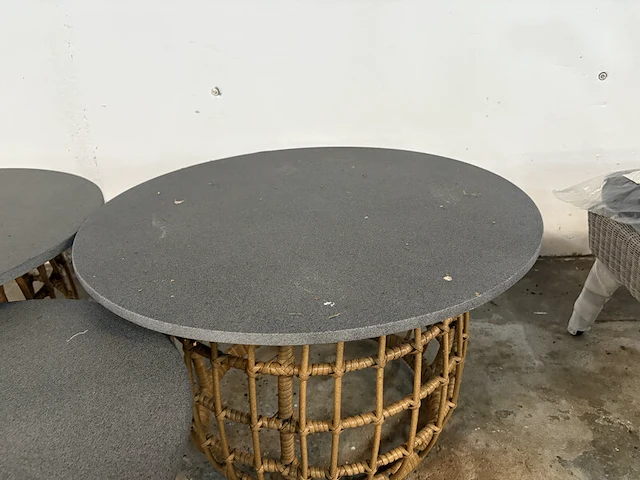 3x tuintafel, bijzettafel 2x diameter 75 cm, 1x diameter 55 cm, buiten. - afbeelding 7 van  10
