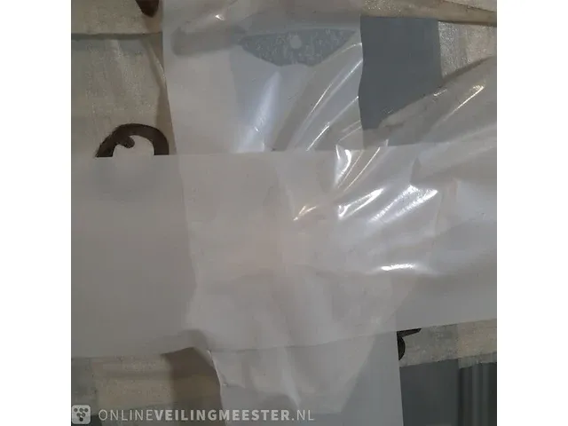 3x vitrinekast - afbeelding 7 van  18