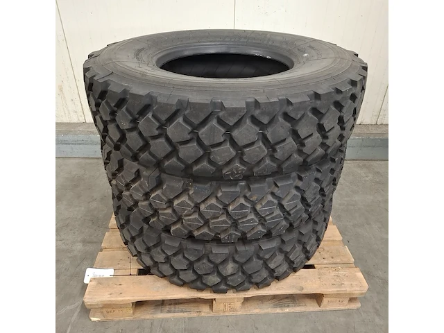 3x vrachtwagenband, michelin, xzl - afbeelding 1 van  5