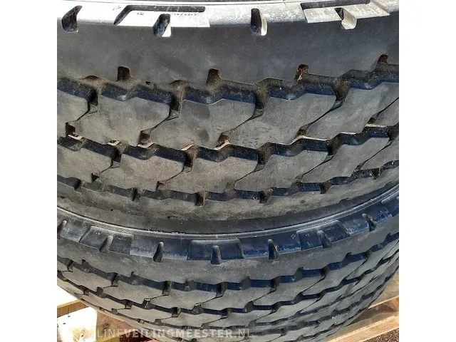 3x vrachtwagenband michelin, xzy-2 - afbeelding 5 van  5