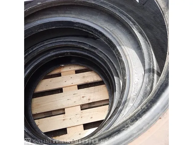 3x vrachtwagenband michelin, xzy-2 - afbeelding 4 van  4