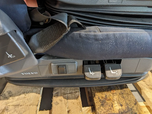 3x vrachtwagenstoel voor o.a.volvo fmx - afbeelding 8 van  9
