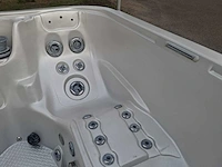 4-5 persoons amerikaanse jacuzzi en buitenspa - afbeelding 3 van  26