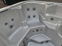 4-5 persoons amerikaanse jacuzzi en buitenspa - afbeelding 5 van  26