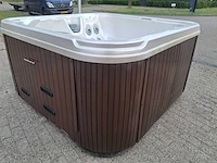 4-5 persoons amerikaanse jacuzzi en buitenspa - afbeelding 10 van  26
