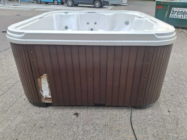 4-5 persoons amerikaanse jacuzzi en buitenspa - afbeelding 17 van  26