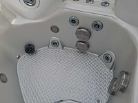 4-5 persoons amerikaanse jacuzzi en buitenspa - afbeelding 21 van  26