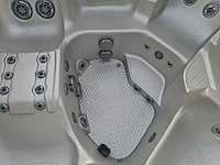 4-5 persoons amerikaanse jacuzzi en buitenspa - afbeelding 23 van  26
