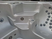 4-5 persoons amerikaanse jacuzzi en buitenspa - afbeelding 24 van  26