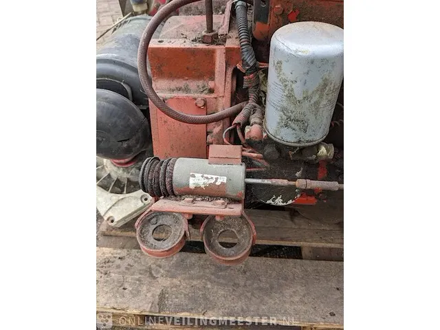 4-cilinder deutz f4l 912 motor - afbeelding 7 van  16