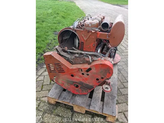 4-cilinder deutz f4l 912 motor - afbeelding 9 van  16