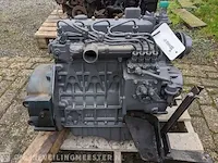 4-cilinder kubota v1302 motor - afbeelding 1 van  11