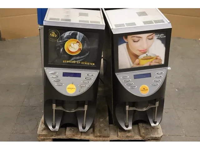 4 diverse dispencers - afbeelding 1 van  8