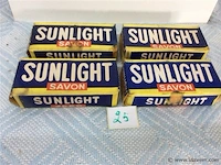 4 dozen sunlight zeep - afbeelding 1 van  1