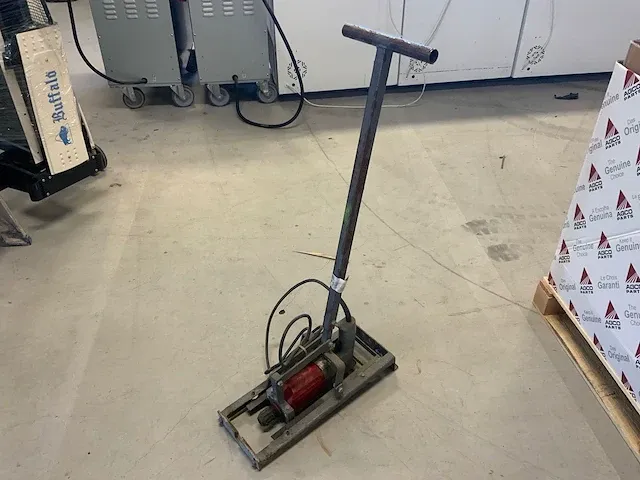 4 duss p16s boormachines met statief - afbeelding 1 van  3