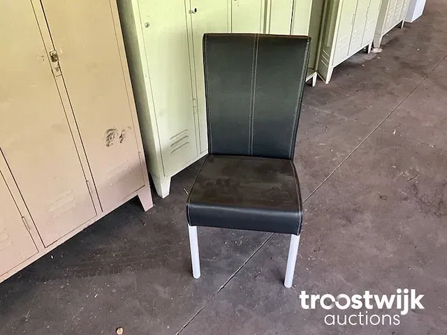4 eetkamerstoelen met rvs onderstel en handgreep - afbeelding 2 van  4