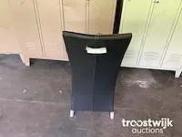 4 eetkamerstoelen met rvs onderstel en handgreep - afbeelding 3 van  4