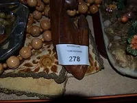 4 heilige beelden, 3 rozenkransen, beeldje - afbeelding 2 van  7