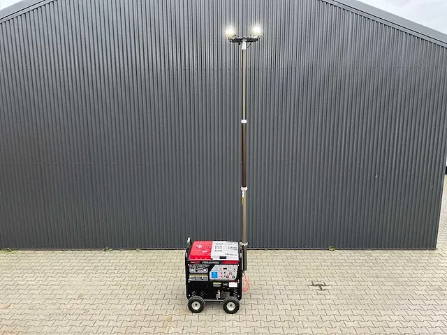 4-in-1 mobiel werkstation (lastoestel+generator+compressor+lichtmast) - afbeelding 1 van  23