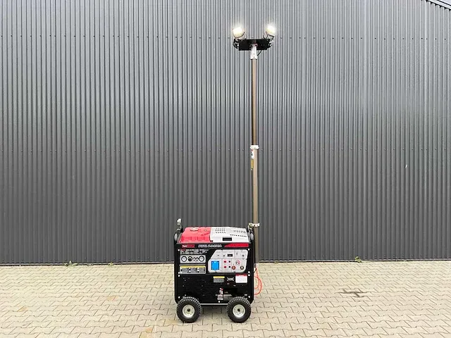 4-in-1 mobiel werkstation (lastoestel+generator+compressor+lichtmast) - afbeelding 12 van  23