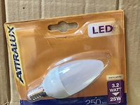4 ledlamp kaars op blister retour uit verkoop - afbeelding 2 van  5