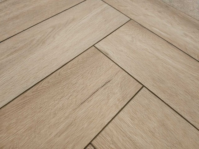 4 m2 pvc dryback visgraat - 730 x 146 x 2,5 mm - afbeelding 1 van  3