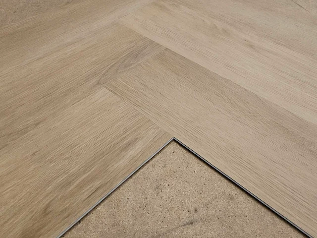 4 m2 pvc spc click visgraat - 600 x 150 x 5 mm - afbeelding 2 van  3