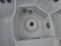 4 persoons jacuzzi en buitenspa - afbeelding 25 van  27