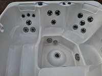 4 persoons jacuzzi en buitenspa - afbeelding 27 van  27