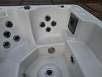 4 persoons jacuzzi en buitenspa - afbeelding 18 van  27