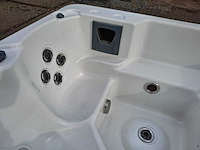 4 persoons jacuzzi en buitenspa - afbeelding 9 van  27