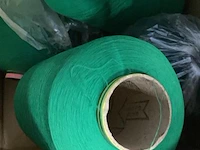 4 rollen garen donker groen - afbeelding 2 van  3